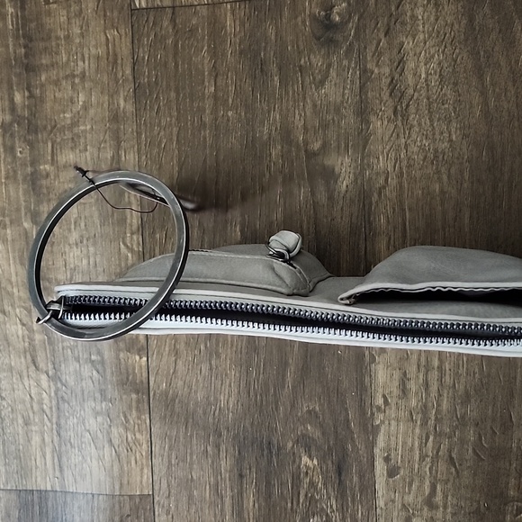 Twig & arrow clutch - Picture 3 of 4